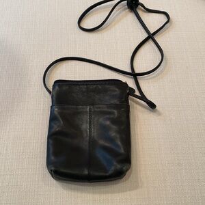 ILI Black Leather Crossbody Bag